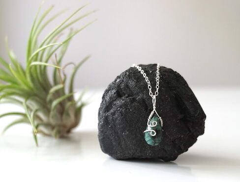Designs by Nature Gems Handmade Women’s Emerald Charm Necklace 18 inch Chain Sterling Silver, May Birthstone in Saudi Arabia
