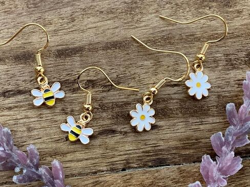 Dainty Daisy and Bee Earrings with 18K Gold Plated Ear Hooks |set of 2 pairs of earrings| preteen girls birthday gift idea | lightweight and small earrings in Saudi Arabia