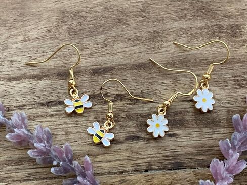 Dainty Daisy and Bee Earrings with 18K Gold Plated Ear Hooks |set of 2 pairs of earrings| preteen girls birthday gift idea | lightweight and small earrings in Saudi Arabia