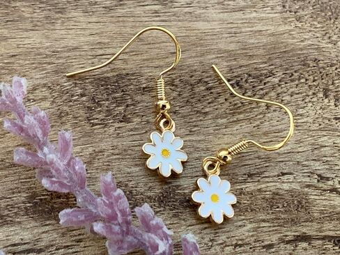 Dainty Daisy and Bee Earrings with 18K Gold Plated Ear Hooks |set of 2 pairs of earrings| preteen girls birthday gift idea | lightweight and small earrings in Saudi Arabia