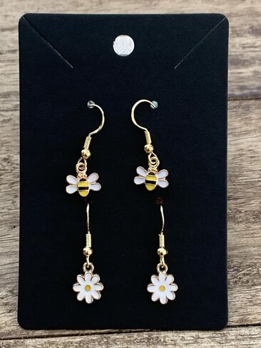 Dainty Daisy and Bee Earrings with 18K Gold Plated Ear Hooks |set of 2 pairs of earrings| preteen girls birthday gift idea | lightweight and small earrings in Saudi Arabia