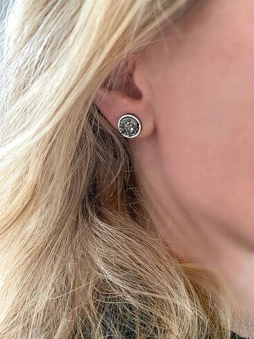 أقراط أذن رمادية اللون مع دروزي مقلد - أقراط حديثة كبيرة للرجال للجنسين in Kuwait