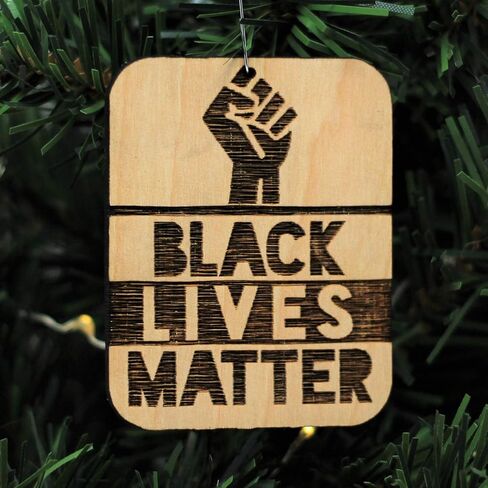 زينة عيد الميلاد الخشبية من BLM Black Lives Matter in Kuwait