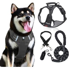 مجموعة مقود لتسخير الكلاب بدون سحب للكلاب الكبيرة والمتوسطة والصغيرة الحجم - حزام صدرية للكلاب عاكس أكسفورد قابل للتعديل، مقود للكلاب بمقبض عاكس 5 أقدام ناعم، موزع أكياس البراز، 15 كيس نفايات، حزام مقعد الكلب in Kuwait