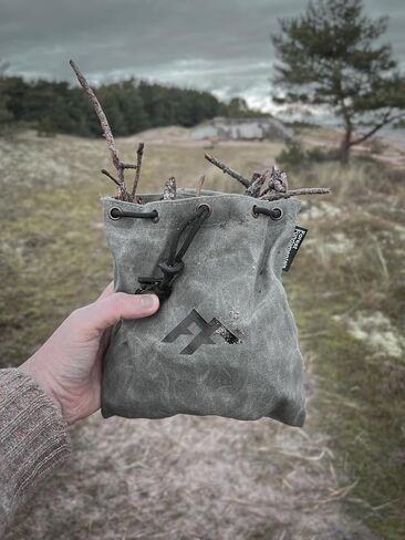 أساسيات الغابة™ Artisan Forager Pouch™ | حقيبة أدوات البحث عن الطعام ذات الخصر القابل للطي المصنوعة يدويًا من القماش المشمع، حقيبة، حزمة | Bushcraft والمشي لمسافات طويلة والتخييم ومشي الكلاب | هدية مدى الحياة لتذكرها! in Saudi Arabia