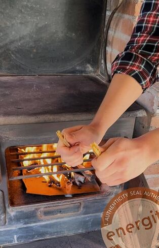 Premium Fatwood Fire Starter Sticks | 125 Kindling Sticks for Camping, Fire Pit, Grill, Bonfire & More | Start a Fire with 1 Piece of 100% Natural Wood | Waterproof & Food Safe (10lbs) in Saudi Arabia
