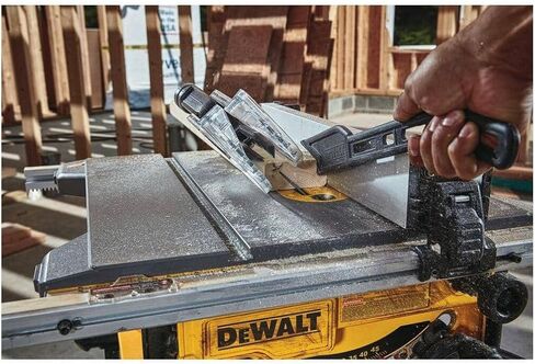 DEWALT 15 Amp 8-1/4 in. Compact Portable Jobsite Table Saw (DWE7485) in Kuwait