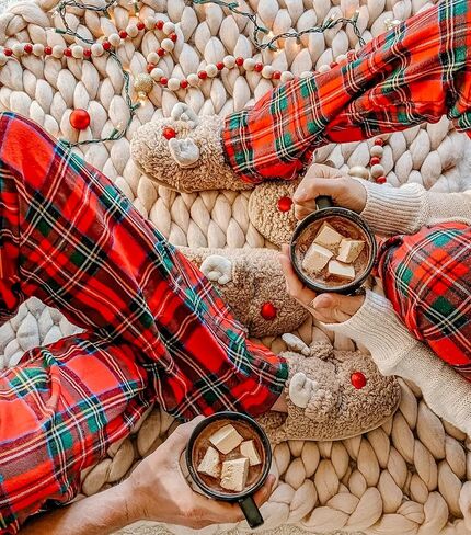 Dearfoams مطابقة لعطلة العائلة عيد الميلاد الرنة وتركيا in Saudi Arabia