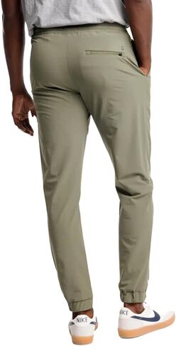 SOUTHERN TIDE Men's The Excursion Performance Jogger in Saudi Arabia