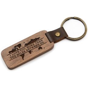 MUUJEE Drive Safe I Need You Here Keychain - سلسلة مفاتيح خشبية منقوشة لأفكار هدايا عيد الميلاد ومفاتيح السيارة