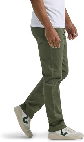 Lee Men's Legendary Relaxed Straight Jean in Saudi Arabia