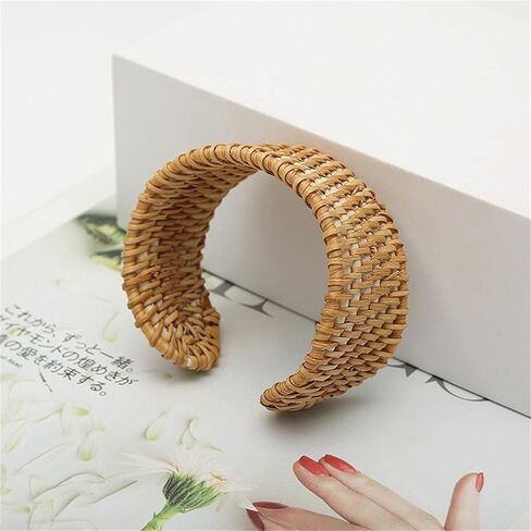 Natural Rattan Bracelet Handmade Lightweight Straw Wicker Braid Woven Bangle Bracelet Ethnic Chunky Bracelet for Women Girl Jewelry in Saudi Arabia