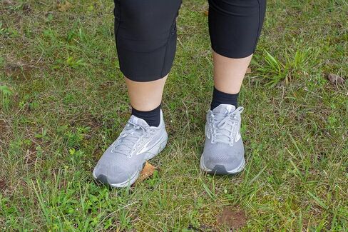 Diabetic and Neuropathy Non-Binding Wellness Socks by OrthoSleeve WC4 Improves Circulation and Helps with Edema in Kuwait