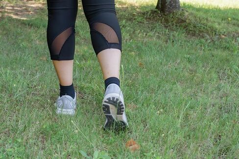 Diabetic and Neuropathy Non-Binding Wellness Socks by OrthoSleeve WC4 Improves Circulation and Helps with Edema in Kuwait