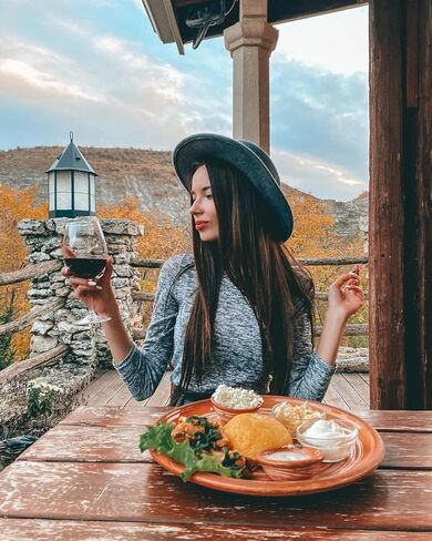 قبعات فيدورا من الصوف بنسبة 100% من Comhats قبعات شتوية للنساء in Kuwait