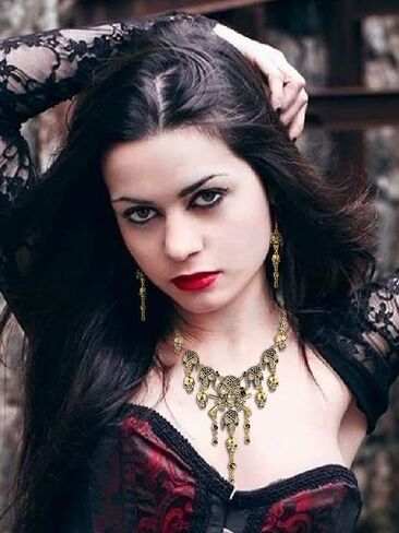 قلادة الهالوين الشرير، قلادة على شكل جمجمة قوطية على شكل عظمة، قلادة على شكل مريلة، مجوهرات للنساء in Kuwait