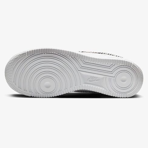 NIKE Wmns Air Force 1 '07 حذاء رياضي نسائي in Saudi Arabia