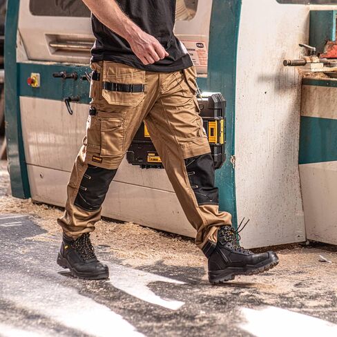 سراويل عمل فضفاضة للرجال من DEWALT Protradesman، جيب بحافظة، مصنوعة من القطن والبوليستر in Saudi Arabia