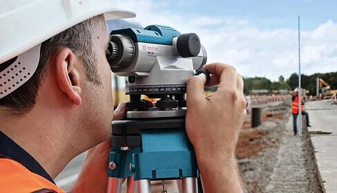BOSCH Optical Level Kit with 32x Magnification Power Lens, Tripod and Rod GOL 32CK, Grey in Saudi Arabia