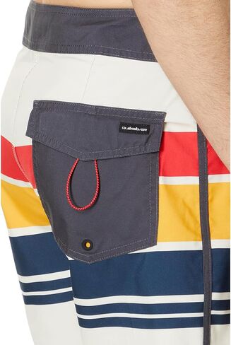 Quiksilver Men's Standard Everyday Stripe 19 Boardshort Swim Trunk in Kuwait