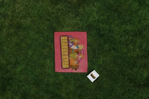 PICNIC TIME Scooby Doo Impresa Picnic Blanket, Lightweight Beach Blanket, Machine Washable, (Black and White) in Saudi Arabia