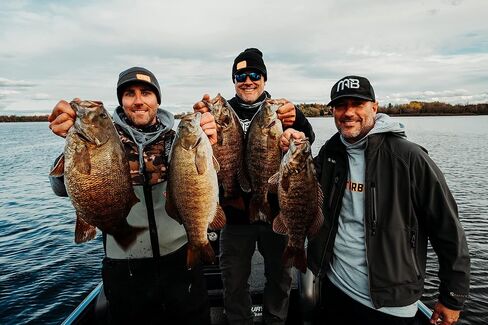 طقم صيد السمك من سلسلة بلاتينيوم. يتضمن أفضل طعوم Smallmouth وLargemouth. in Saudi Arabia