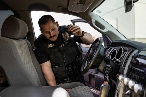 SureFire High-Candela Everyday Carry LED Flashlights in Saudi Arabia