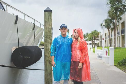 Lingito Rain Ponchos Family Pack - Emergency Drawstring Hood Poncho for Children & Adults Lightweight Reusable or Disposable in Kuwait