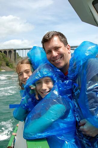 Lingito Rain Ponchos Family Pack - Emergency Drawstring Hood Poncho for Children & Adults Lightweight Reusable or Disposable in Kuwait