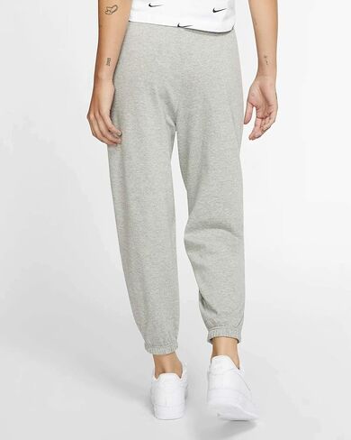 Nike womens Capri in Saudi Arabia