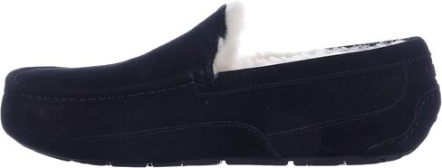 UGG® Men's Ascot Deep Ocean 9 M in Saudi Arabia