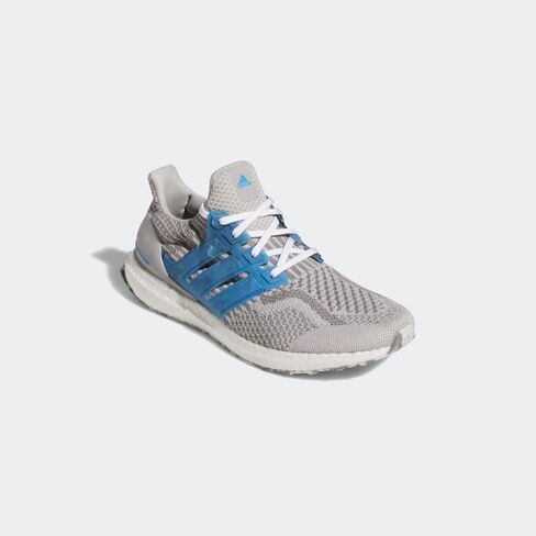 أحذية أديداس Ultraboost DNA للرجال in Kuwait