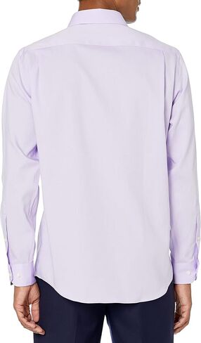 قميص رجالي بأزرار سفلية وياقة منتشرة ومصمم خصيصًا وغير قابل للكي in Kuwait