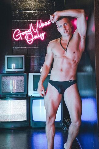 JJ Malibu Men's Stretchy Elastic Breathable Seamless Bikini Underwear Brief Thong in Kuwait