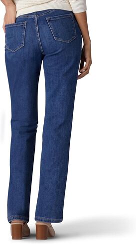 بنطال جينز Lee Women's Instantly Slims Classic المريح ذو الساق المستقيمة من Monroe in Kuwait