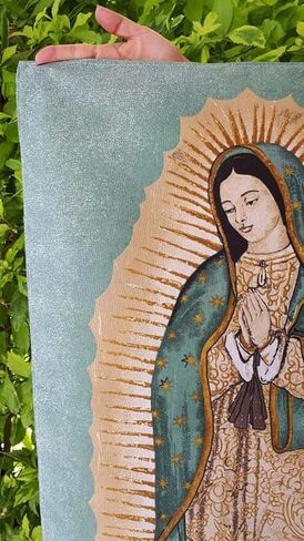 منديل فيرجن دي غوادالوبي معلق على الحائط، باندانا غوادالوبي العذراء، سيدة غوادالوبي، مناديل قماشية مكسيكية، وشاح مربع شال مكسيكي in Kuwait