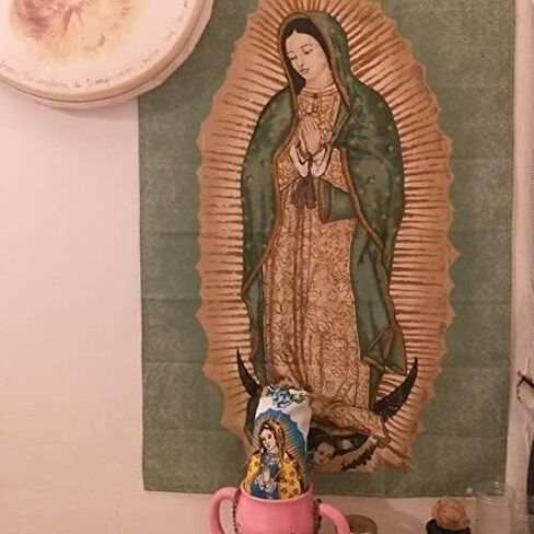 منديل فيرجن دي غوادالوبي معلق على الحائط، باندانا غوادالوبي العذراء، سيدة غوادالوبي، مناديل قماشية مكسيكية، وشاح مربع شال مكسيكي in Kuwait