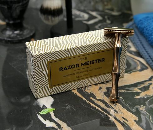 RAZOR MEISTER PRIME - ماكينة حلاقة آمنة - 50 شفرة حلاقة آمنة - ماكينة حلاقة آمنة بحافة مزدوجة - مجموعة ماكينة حلاقة آمنة للرجال والنساء - حقيبة جلدية آمنة لشفرات الحلاقة - ستانلس ستيل ألماني - مريحة - خفيفة (فضي) in Saudi Arabia