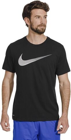 Nike mens Sportswear Swoosh T Shirt in Saudi Arabia