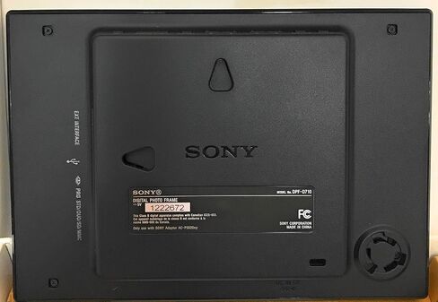 Sony DPF-D810 SVGA LCD (4:3) Digital Photo Frame (Black, 8-Inch) in Saudi Arabia