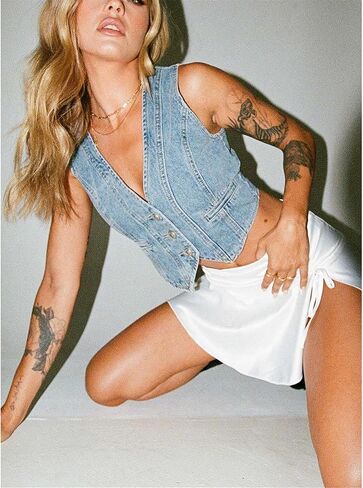 Women Vintage Y2K Denim Vest Sleeveless V Neck Button Crop Jean Waistcoat Vest Retro Streetwear Going Out Tank Top in Saudi Arabia