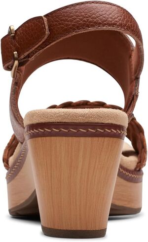 Clarks Women's Seannah Step in Saudi Arabia
