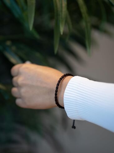 سوار من الجلد البني المضفر من Fanfarria Key West - مصنوع يدويًا بنسبة 100%، وحزام قابل للتعديل in Kuwait