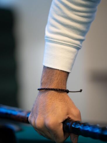 سوار من الجلد البني المضفر من Fanfarria Key West - مصنوع يدويًا بنسبة 100%، وحزام قابل للتعديل in Kuwait