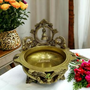وعاء أورلي من النحاس من آكراتي، ديكور مقدس للهدايا الروحية والدينية، بوجا، الطقوس in Kuwait