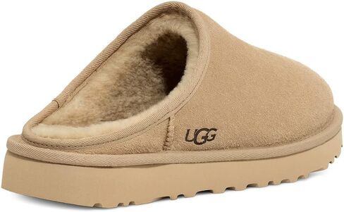 UGG® Men's Classic Slip-On Burnt Cedar 9 M in Kuwait