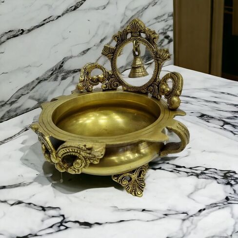وعاء أورلي من النحاس من آكراتي، ديكور مقدس للهدايا الروحية والدينية، بوجا، الطقوس in Kuwait