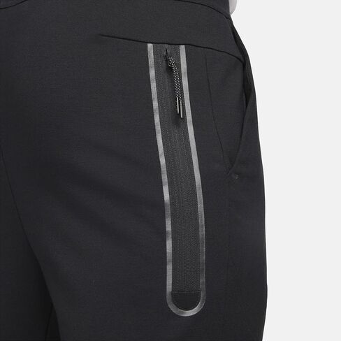 Nike Sportswear Tech Fleece Lightweight Men's Slim-Fit Jogger Sweatpants in Saudi Arabia