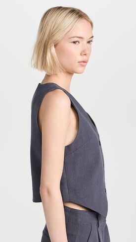 Lioness Women's Leo Vest in Saudi Arabia