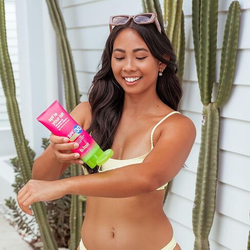 b.tan واقي من الشمس spf 30. spf هو صديقك المفضل SPF30. لم يتم الإساءة إلى الحيوانات لتصنيعه، ونباتي وصديق للشعاب المرجانية. واقي شمسي خفيف الوزن وشفاف لجميع أنواع البشرة. حماية واسعة الطيف مع لمسة نهائية رطبة غير لامعة. 7 أونصة سائلة in Kuwait